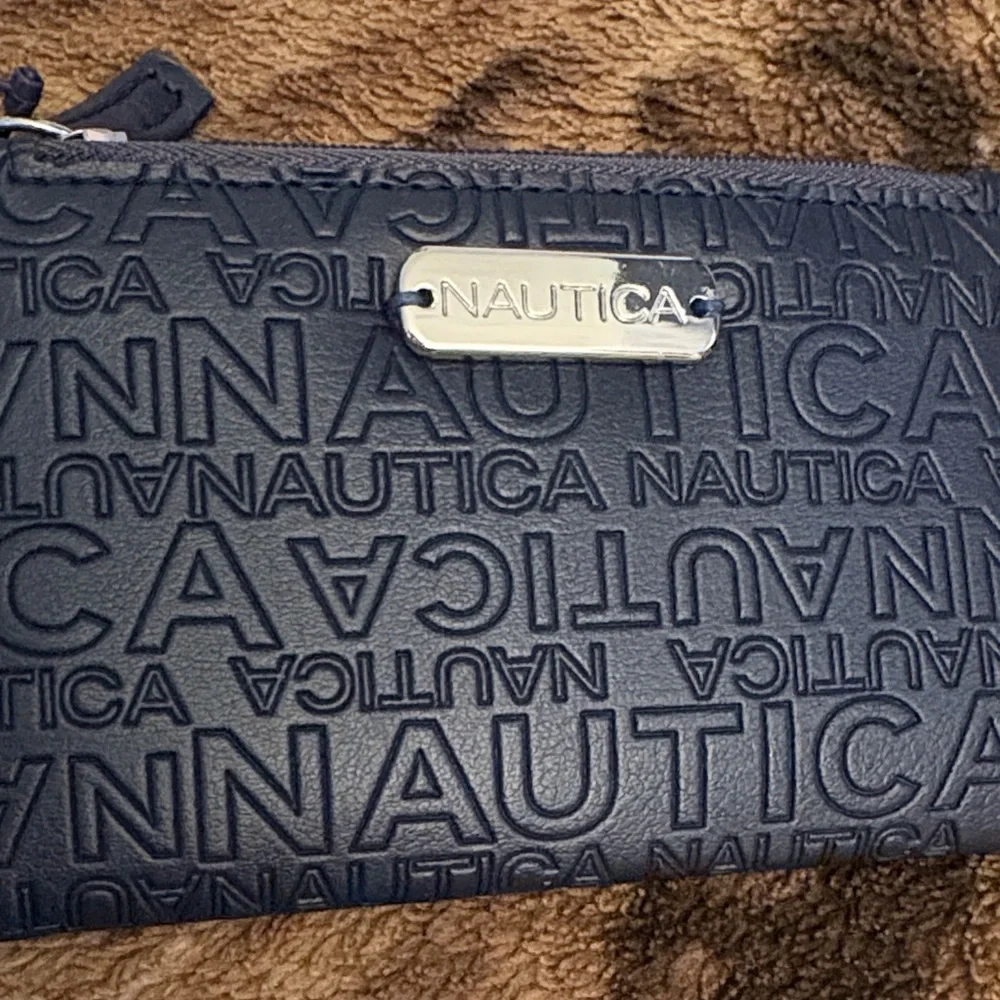 Nautica Blue Navy Embossed Card Holder
